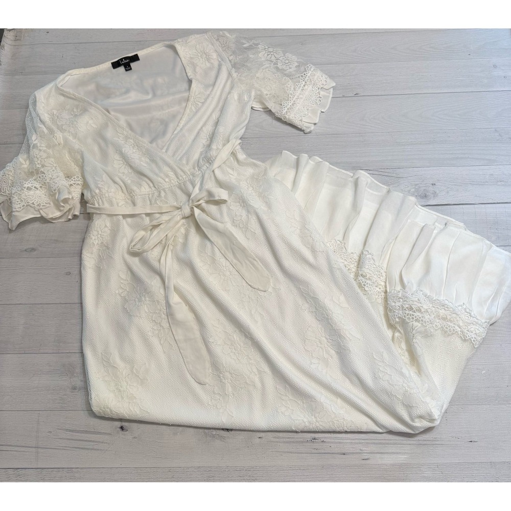 Lulus Folklore white Swiss dot lace tiered midi dress small